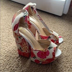 Floral wedges